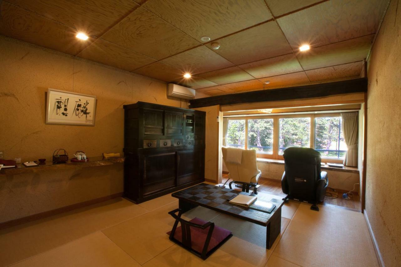 Chitose Wine&Oyado Hotel Миядзу Екстериор снимка